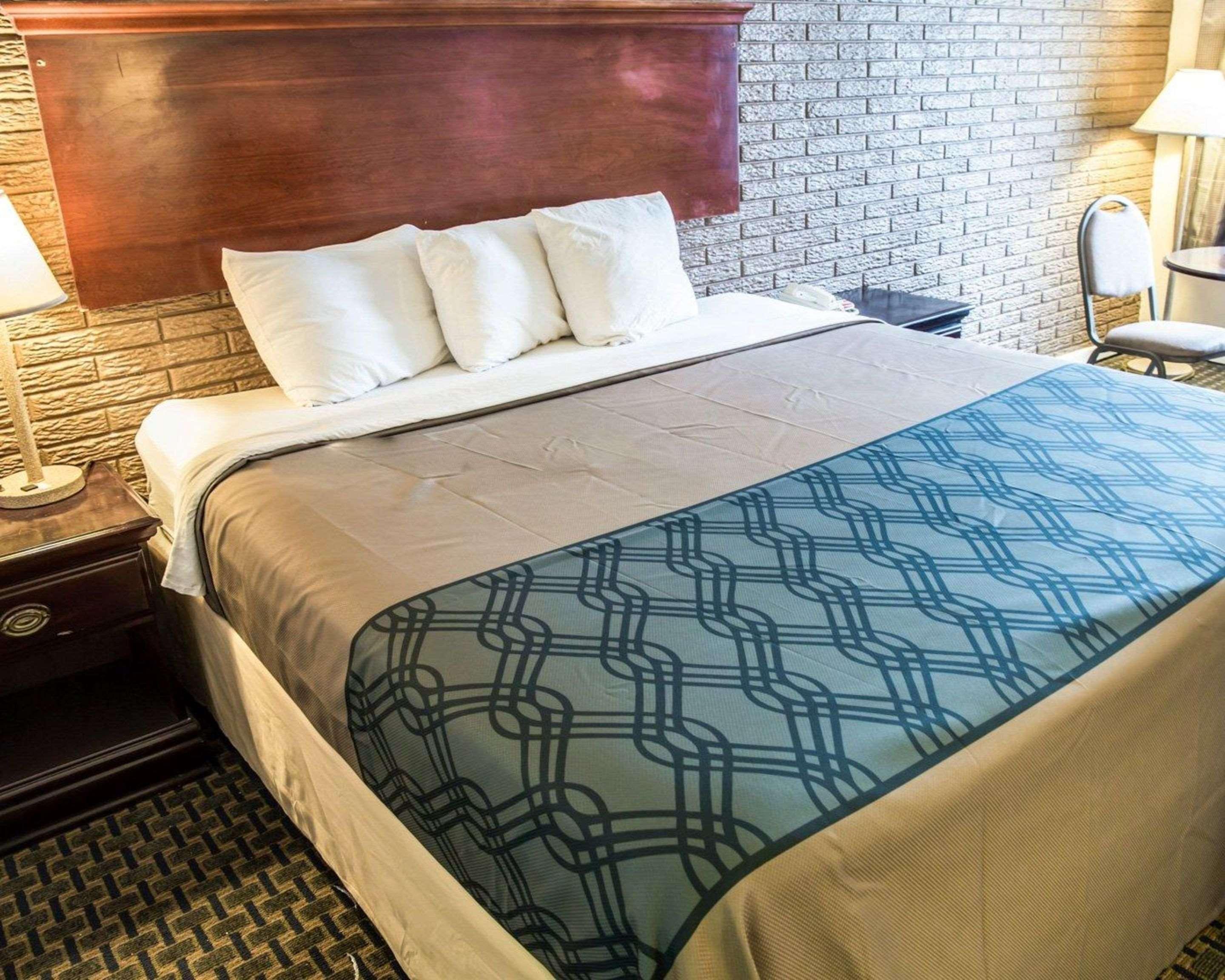 Rodeway Inn & Suites Wilmington North Zewnętrze zdjęcie