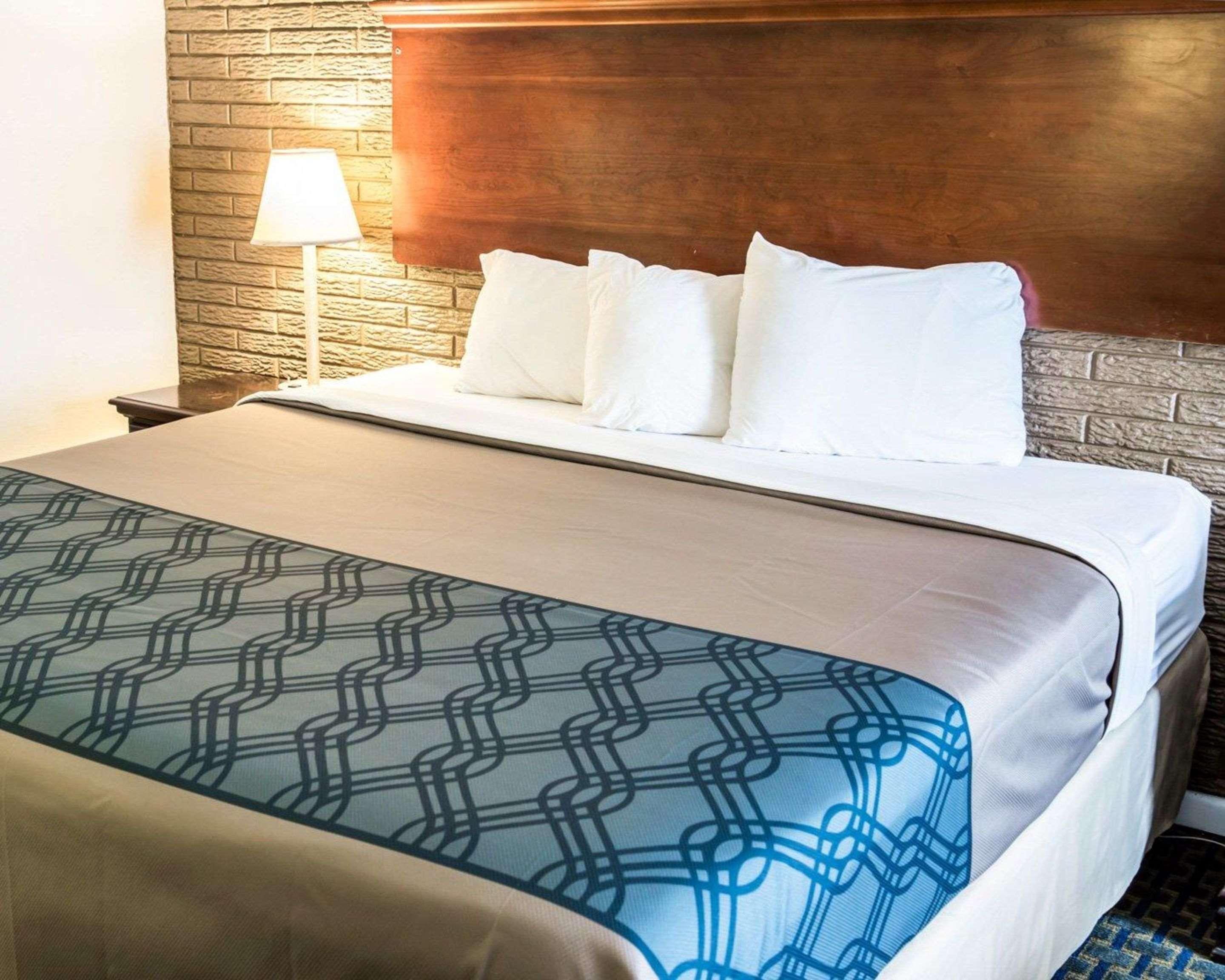 Rodeway Inn & Suites Wilmington North Zewnętrze zdjęcie