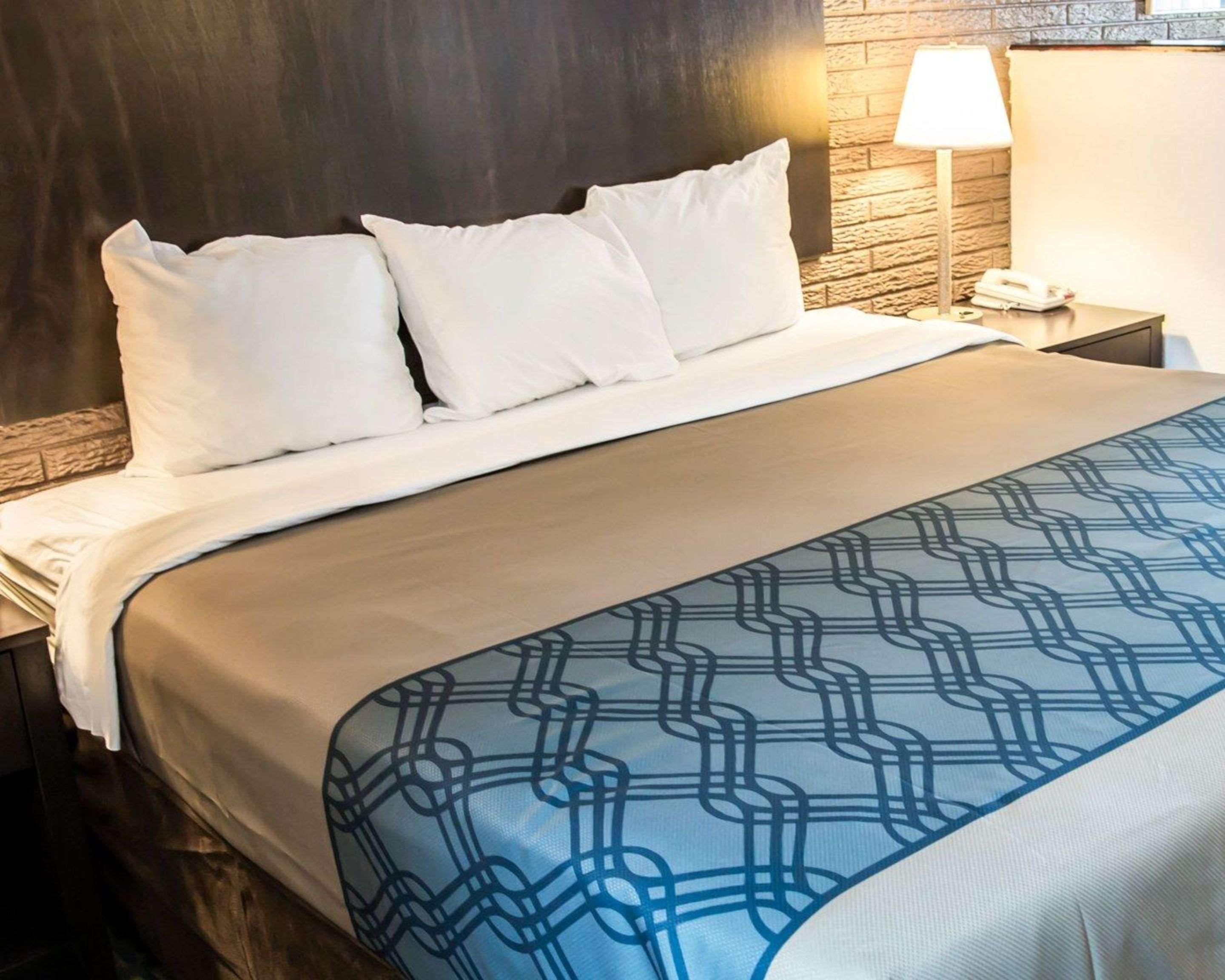 Rodeway Inn & Suites Wilmington North Zewnętrze zdjęcie