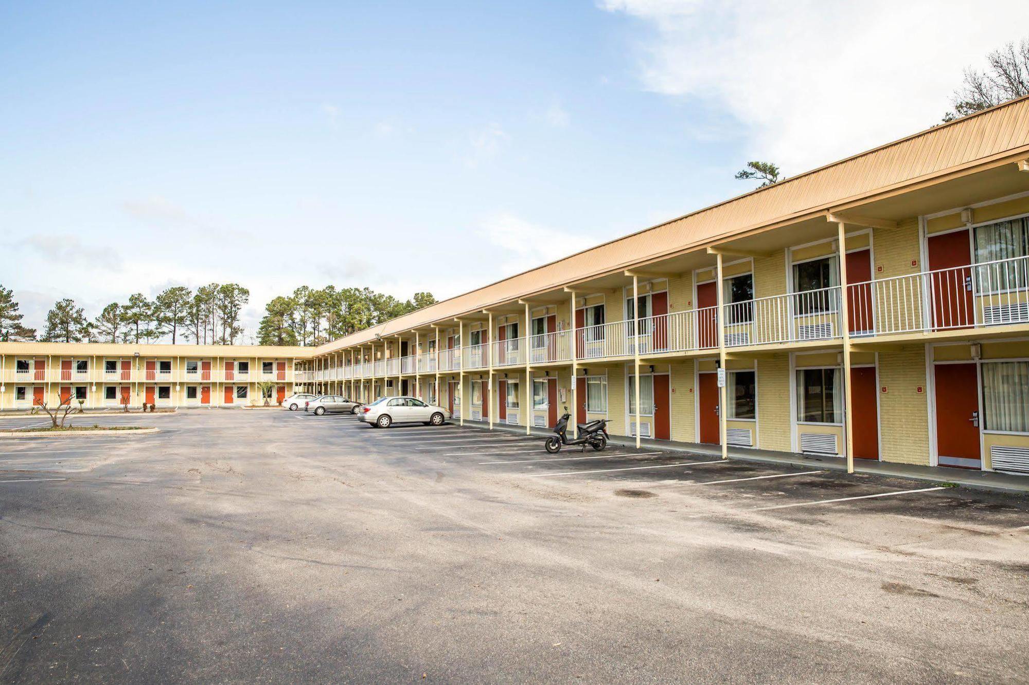 Rodeway Inn & Suites Wilmington North Zewnętrze zdjęcie